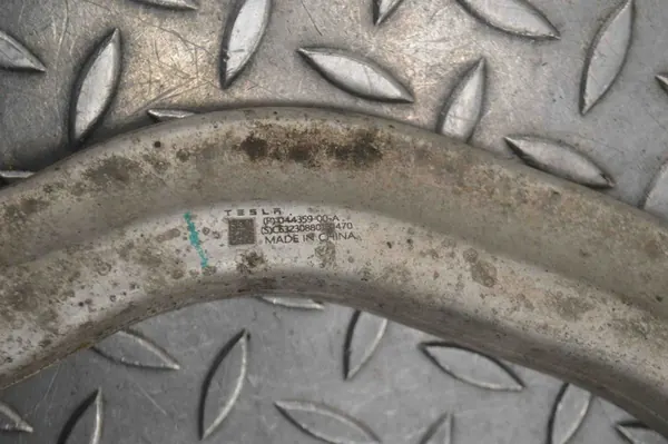 Braccio di controllo anteriore destro Tesla Model 3 2023 OEM 104435900A image 5