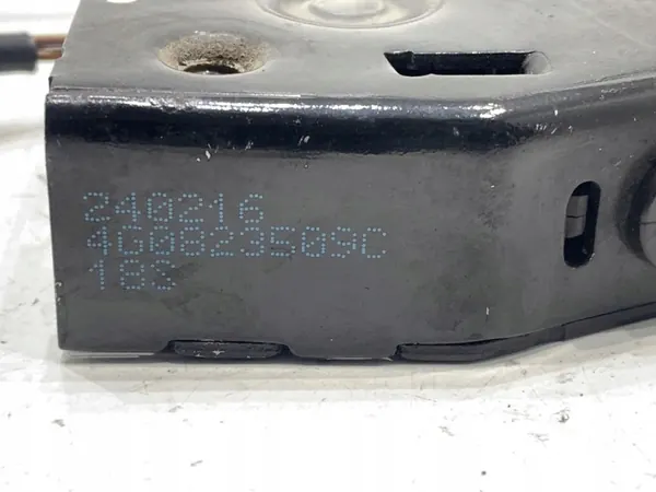 Fecho capô esquerdo OEM 4G0823509C Audi A6 C7 image 4
