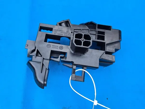 Support de Radiateur Gauche BMW G14 F91 G15 F92 G16 F93 G30 G11 8632127 image 1