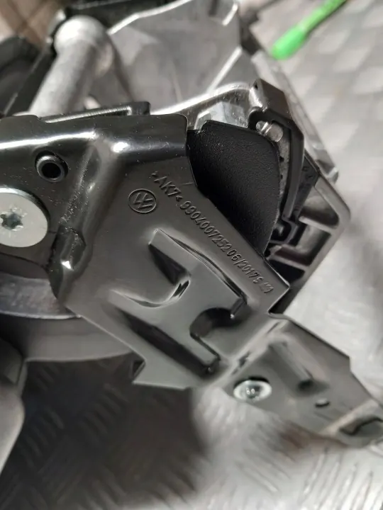 OEM 9928010026 Apoio de braço consola central VW Passat B8 image 8