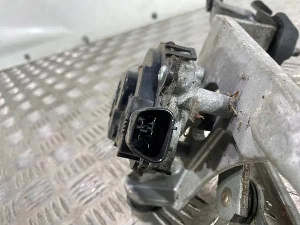 OEM FBZ20688 Pyyhinvarsijalka Subaru Foresterille image 3