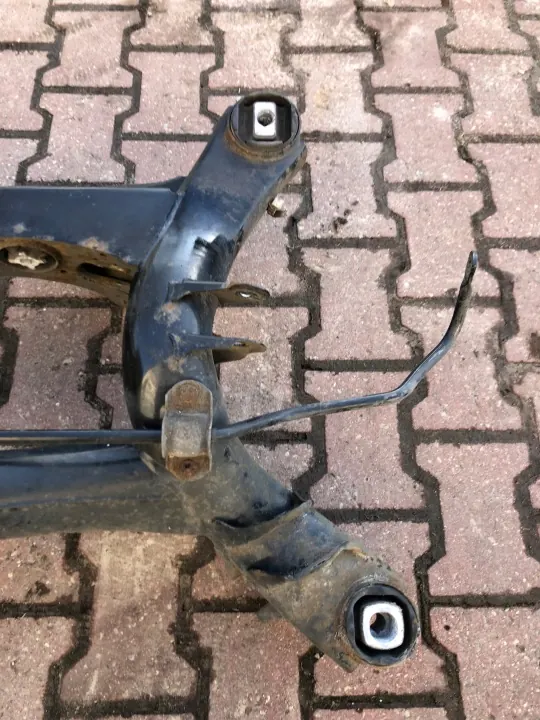 BMW Bakvagnsbalk OEM 6792505 - Begagnad image 4