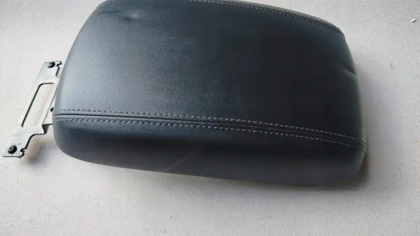 Tunnel-Armlehne OEM für SsangYong Korando IV - Schwarz Leder image 2