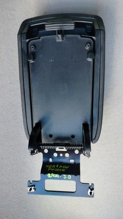 Tunnel-Armlehne OEM für SsangYong Korando IV - Schwarz Leder image 6
