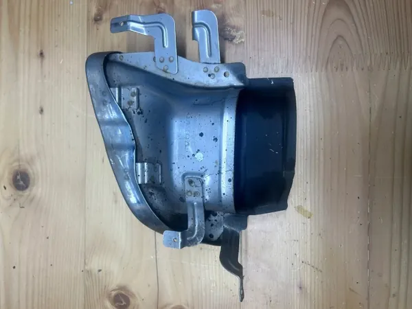 Volvo XC60 Pakoputken pää oikea OEM 31664602 image 3