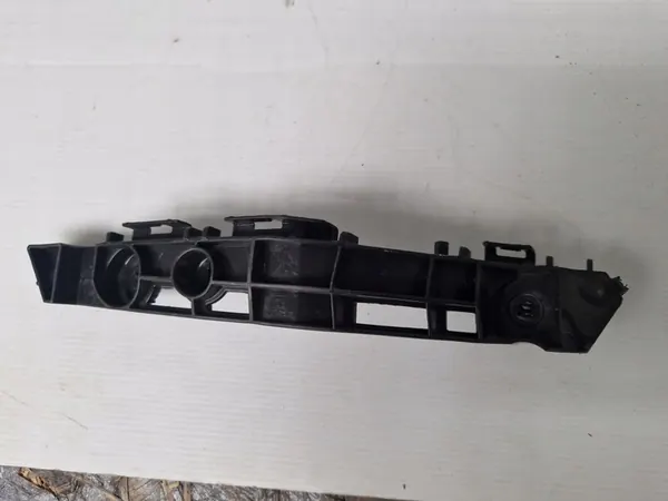 Deslizamento do para-choque dianteiro esquerdo Toyota Yaris Cross image 2