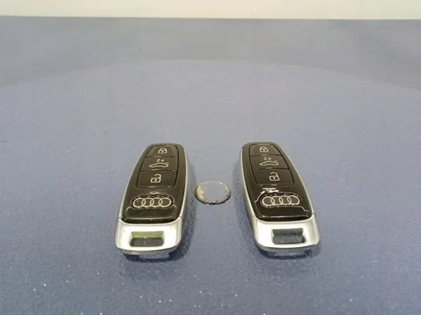Audi SQ8 Q8 Avaimenperä OEM 4N0959754CL - Käytetty image 2