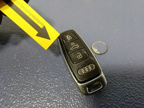 Audi SQ8 Q8 Avaimenperä OEM 4N0959754CL - Käytetty image 5