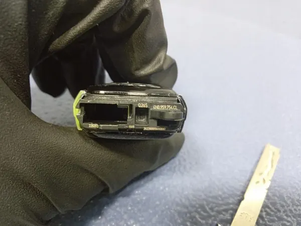 Audi SQ8 Q8 Avaimenperä OEM 4N0959754CL - Käytetty image 8