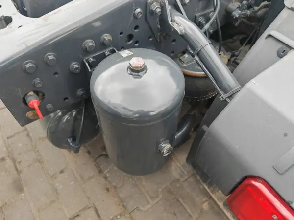 Lucht tank 10L Rechts Iveco S Way OEM 8151401615611 image 3