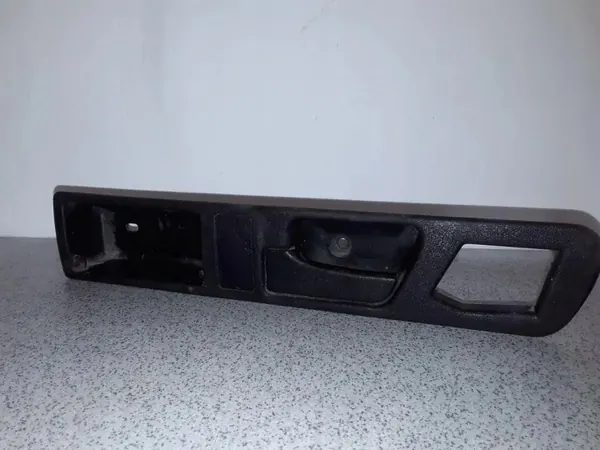 Poignée intérieure droite arrière BMW 5 E34 OEM 51228137387 image 2