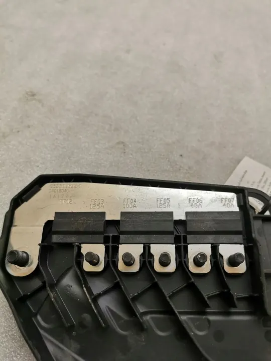 Fusible Volvo XC90 2019 OEM 2401804C - Usado image 3