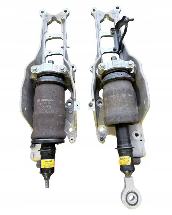 Suporte suspensão cabine Scania OEM 2899406 image 2