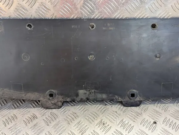 Alfa Romeo Stelvio OEM 50556442 Frontstoßstangenabdeckung image 7