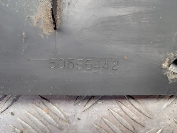 Alfa Romeo Stelvio OEM 50556442 Frontstoßstangenabdeckung image 9