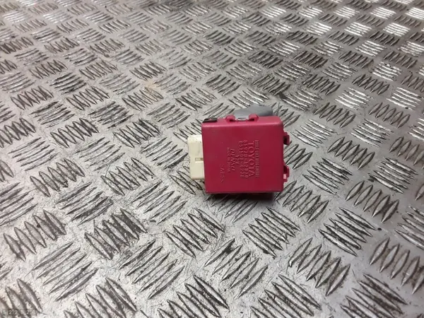 Toyota Auris ECU OEM 8597012030 - Begagnad image 2