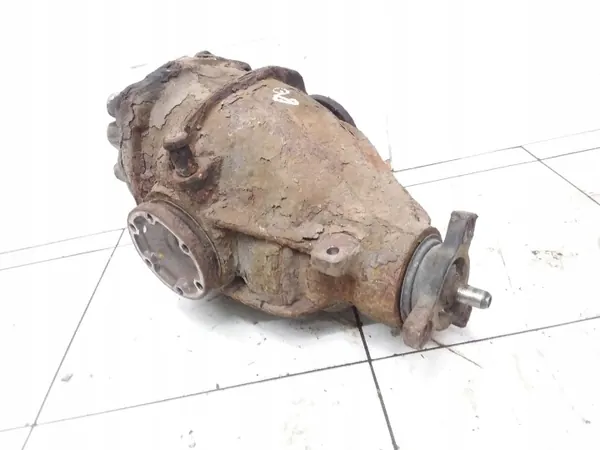 Mercedes-Benz OEM 1403513808 Bakaxelns differential image 2