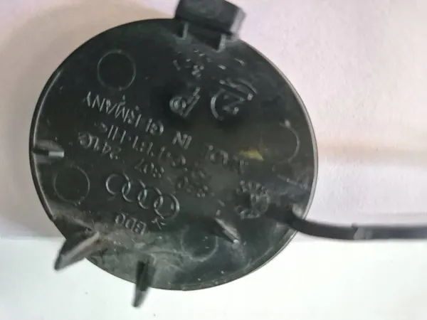 Audi A4 S4 B7 2006 Bouchon de pare-chocs avant OEM 8E0807241C image 4