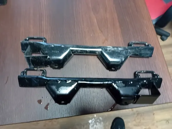 Support ISOFIX gauche OEM 8E0813545A pour siège enfant image 2