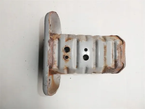 Vasen murskausalue Toyota Yaris III 11-14 image 2