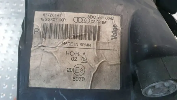 Lámpara Reflectora Delantera Derecha AUDI A4 B5 image 9