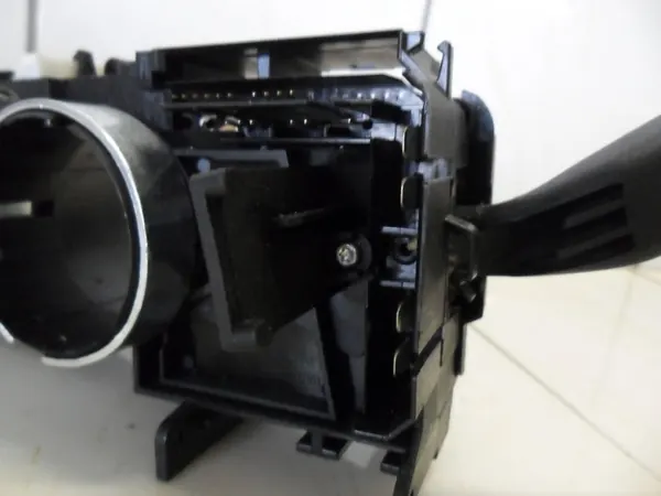 SKODA FABIA II 1.2 HTP 2014 Schakelaar 6R0953507 image 7