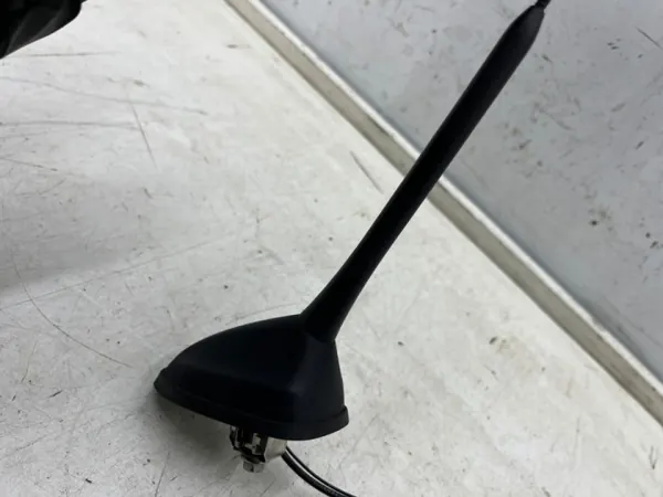 Antenne Ford OEM AM5T-18828-BE pour Focus MK3 2011-2015 image 3