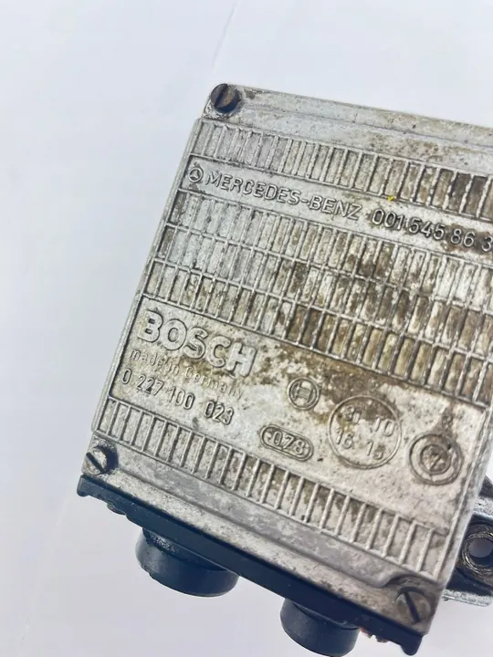 Módulo de Ignição Mercedes W126 W123 R107 W460 W461 280 image 5