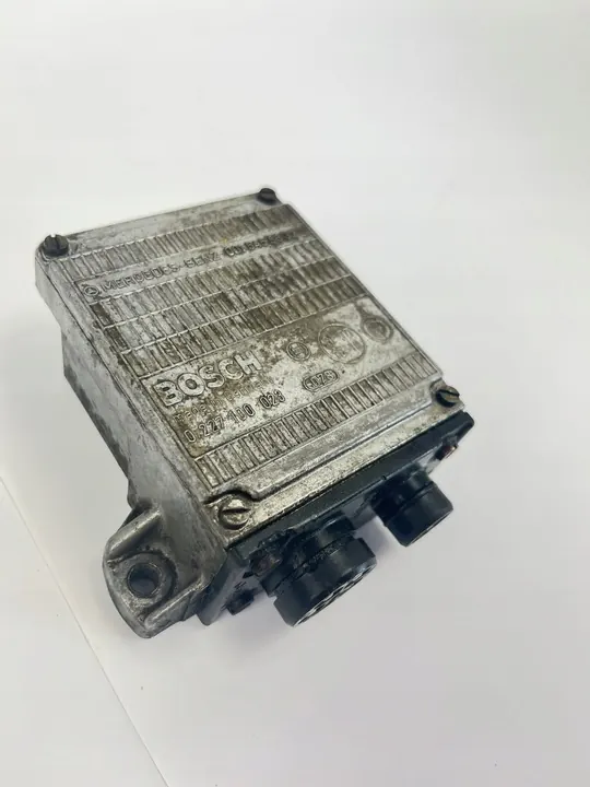 Módulo de Ignição Mercedes W126 W123 R107 W460 W461 280 image 6