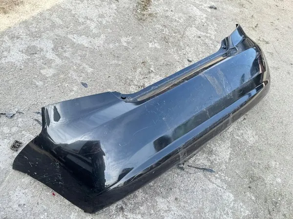 Parachoques trasero Chevrolet AVEO T300 2011-2014 image 2