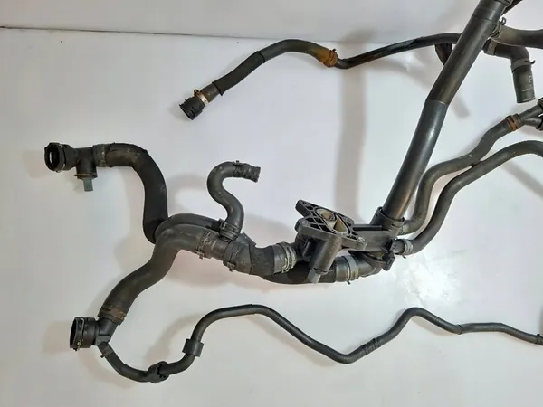 A3 8P PASSAT LEON Vesijohtosarja 1.4TSI CAX OEM image 2