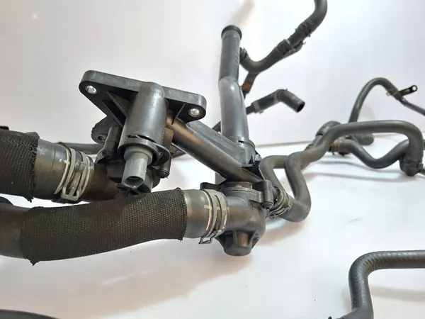 A3 8P PASSAT LEON Vesijohtosarja 1.4TSI CAX OEM image 4