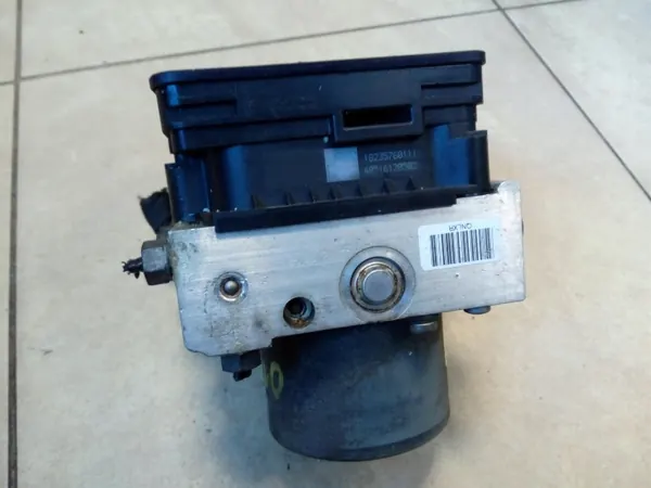 Pompe ABS OEM 1S0614517F pour SEAT Mii VW UP image 4