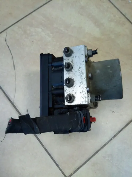 Pompe ABS OEM 1S0614517F pour SEAT Mii VW UP image 9