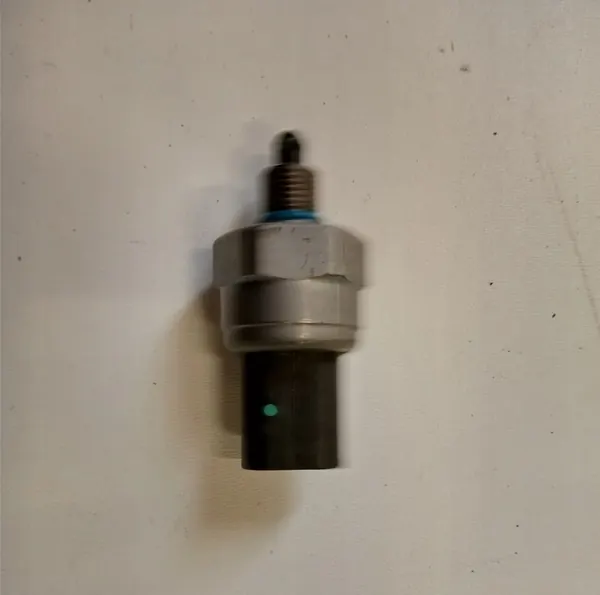 Oil Temperature Sensor Mercedes 3.0 450 EQ-Boost image 2