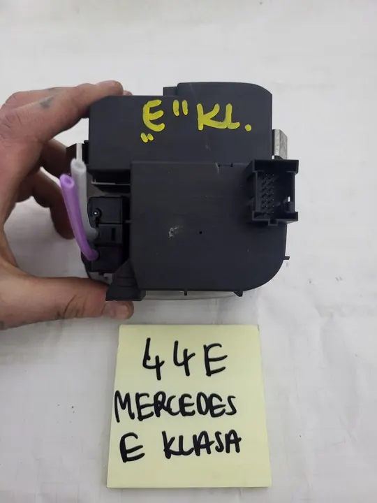 MERCEDES E-KLASSE W203 LICHTSCHAKELAARPANEL image 3