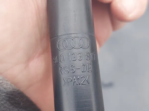 Audi A3 8L Ventilationsslang 8L0133817 OEM image 6