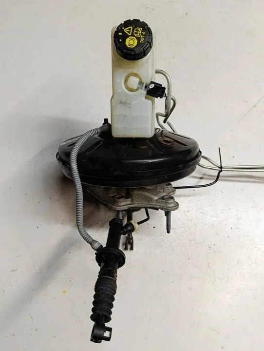 Bromspump OEM 472103202R för Renault Captur I image 3