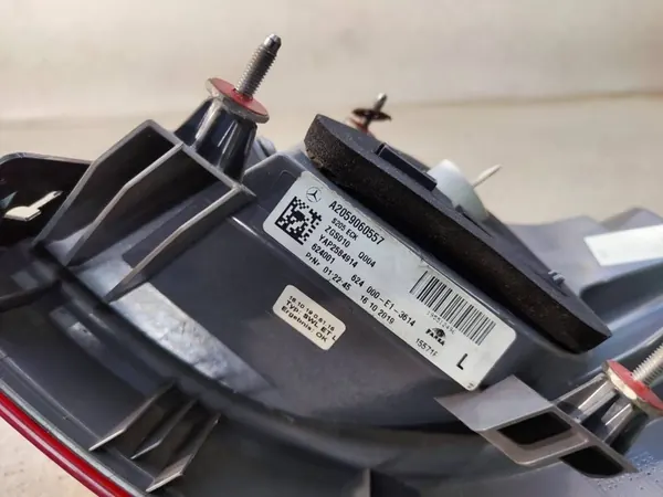 Linker achterlicht Mercedes C W205 Kombi A2059060557 image 2