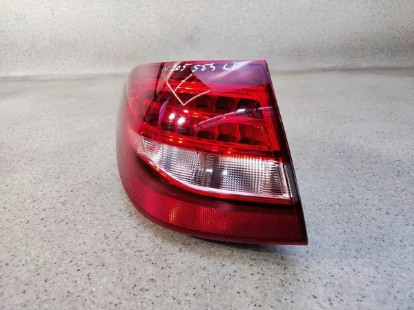 Linker achterlicht Mercedes C W205 Kombi A2059060557 image 3