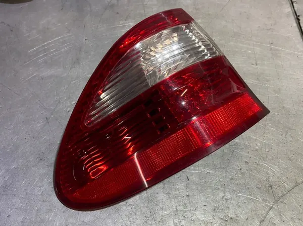 Linker Achterlicht Mercedes W211 Avantgarde A2118201564 image 2