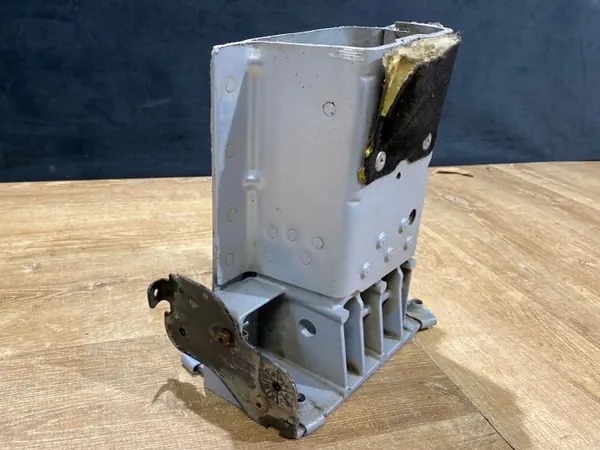Land Rover CPLA17A793AD Murskavyöhyke oikea puoli image 3