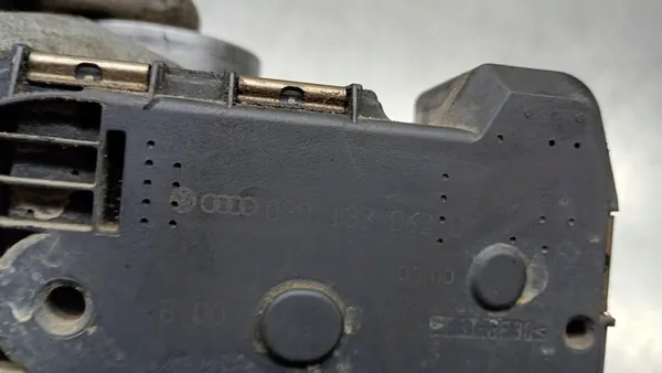 Corpo de borboleta Volkswagen Polo III 1.0B 030133062C image 6