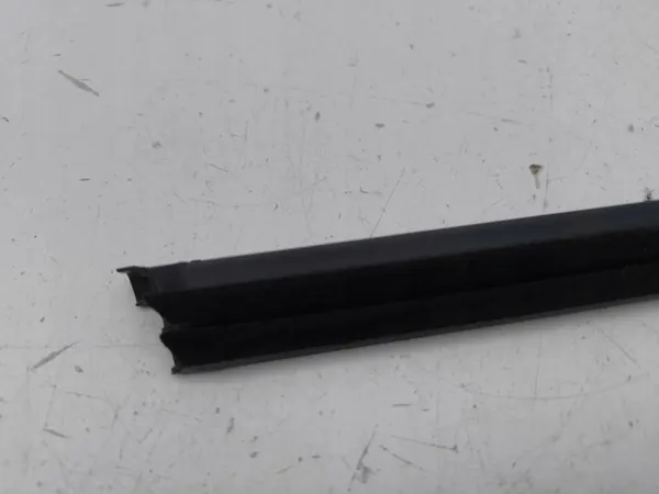 Joint vitre OEM 5E3839479 porte arrière droite image 3