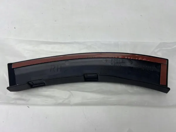 Moldura Parachoques Derecho Subaru Forester IV OEM E2017SG021 image 3