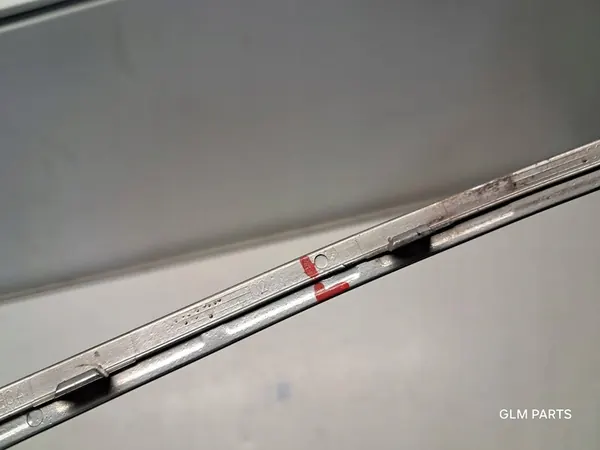 Mercedes CLK W209 Moldura Esquerda do Para-choque Dianteiro A2098850321 image 10