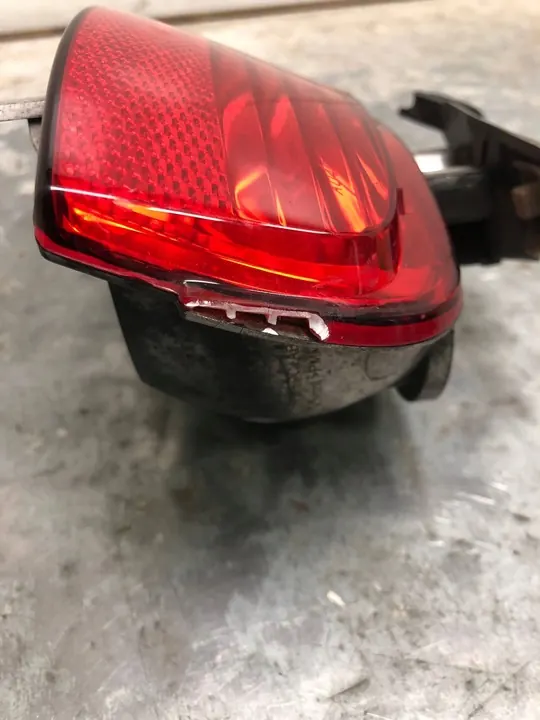 Farol de neblina traseiro direito Renault Megane III 265850001R image 3