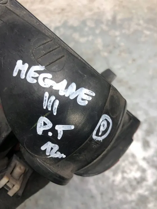 Farol de neblina traseiro direito Renault Megane III 265850001R image 6