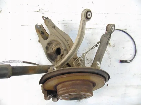 Pivot droit arrière OEM 393274 pour Mercedes C W204 image 3