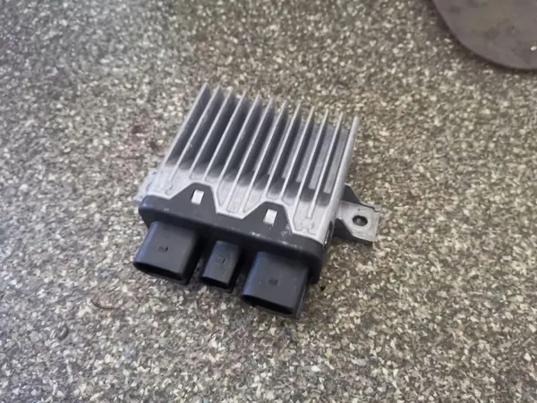 Radiatorventilatorrelais OEM 4H0907160E voor Audi A6 Avant image 2